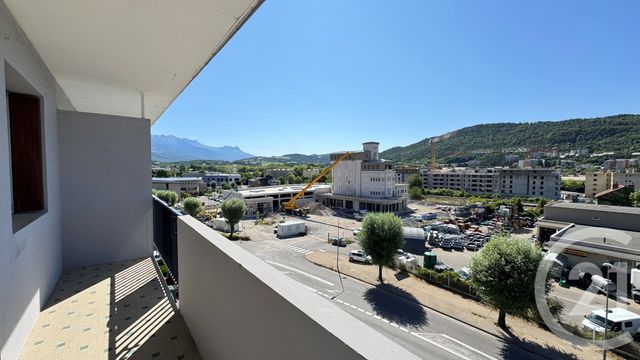 Appartement F4 à vendre - 4 pièces - 95,92 m2 - Gap - 05 - PROVENCE-ALPES-COTE-D-AZUR