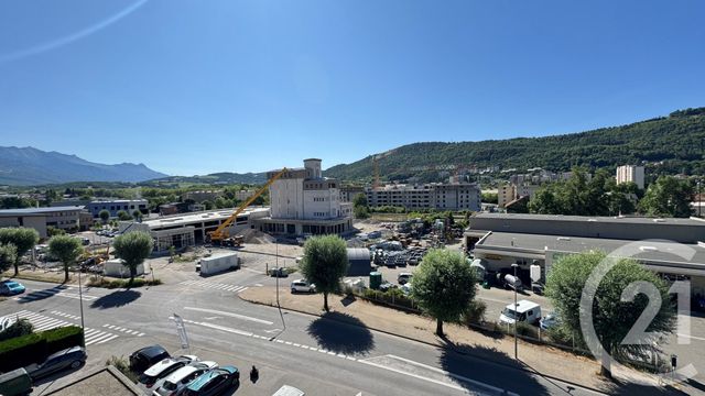 Appartement F4 à vendre - 4 pièces - 95,92 m2 - Gap - 05 - PROVENCE-ALPES-COTE-D-AZUR