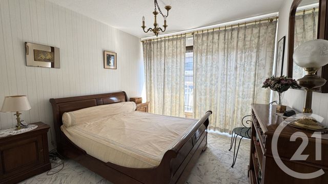 Appartement F3 à vendre - 3 pièces - 105 m2 - Gap - 05 - PROVENCE-ALPES-COTE-D-AZUR