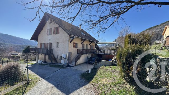 Maison &agrave; vendre - 11 pi&egrave;ces - 247,95 m2 - Lettret - 05 - PROVENCE-ALPES-COTE-D-AZUR