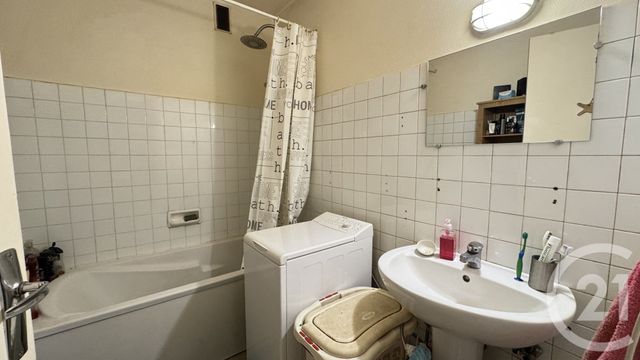 Appartement T3 à vendre - 3 pièces - 72,25 m2 - Gap - 05 - PROVENCE-ALPES-COTE-D-AZUR