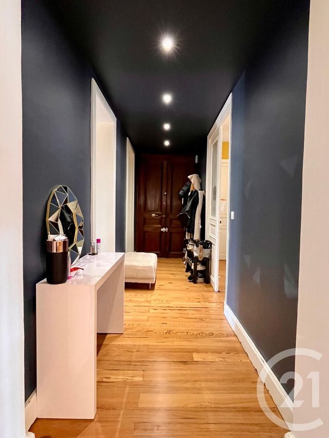 Appartement T4 à vendre - 5 pièces - 200,86 m2 - Gap - 05 - PROVENCE-ALPES-COTE-D-AZUR