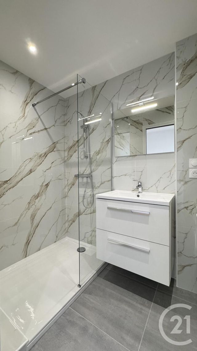 Appartement T4 à vendre - 4 pièces - 92,27 m2 - Gap - 05 - PROVENCE-ALPES-COTE-D-AZUR