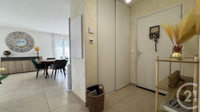 Appartement T4 à vendre - 4 pièces - 94,71 m2 - Tallard - 05 - PROVENCE-ALPES-COTE-D-AZUR