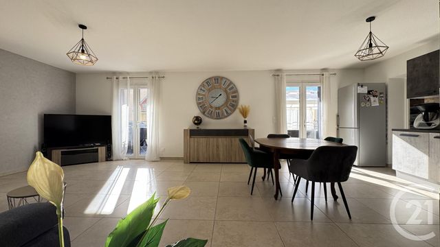 Appartement T4 à vendre - 4 pièces - 94,71 m2 - Tallard - 05 - PROVENCE-ALPES-COTE-D-AZUR
