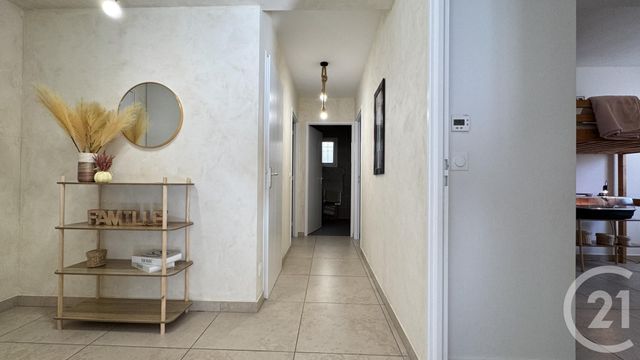 Appartement T4 à vendre - 4 pièces - 94,71 m2 - Tallard - 05 - PROVENCE-ALPES-COTE-D-AZUR