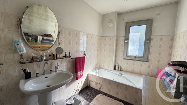 Appartement F4 à vendre - 4 pièces - 112,75 m2 - Gap - 05 - PROVENCE-ALPES-COTE-D-AZUR