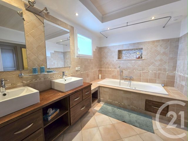 Maison à louer - 6 pièces - 146,91 m2 - Gap - 05 - PROVENCE-ALPES-COTE-D-AZUR