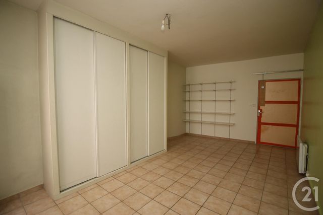 Appartement F4 à louer - 4 pièces - 137 m2 - Gap - 05 - PROVENCE-ALPES-COTE-D-AZUR