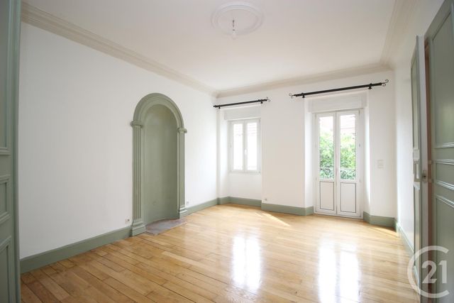 Appartement F4 à louer - 4 pièces - 137 m2 - Gap - 05 - PROVENCE-ALPES-COTE-D-AZUR