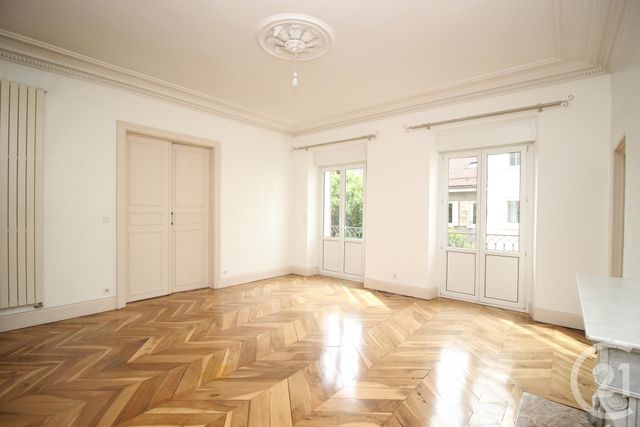 Appartement F4 à louer - 4 pièces - 137 m2 - Gap - 05 - PROVENCE-ALPES-COTE-D-AZUR