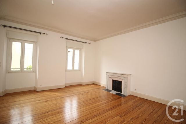 Appartement F4 à louer - 4 pièces - 137 m2 - Gap - 05 - PROVENCE-ALPES-COTE-D-AZUR