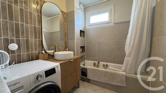 Appartement F4 à vendre - 4 pièces - 85,82 m2 - Gap - 05 - PROVENCE-ALPES-COTE-D-AZUR