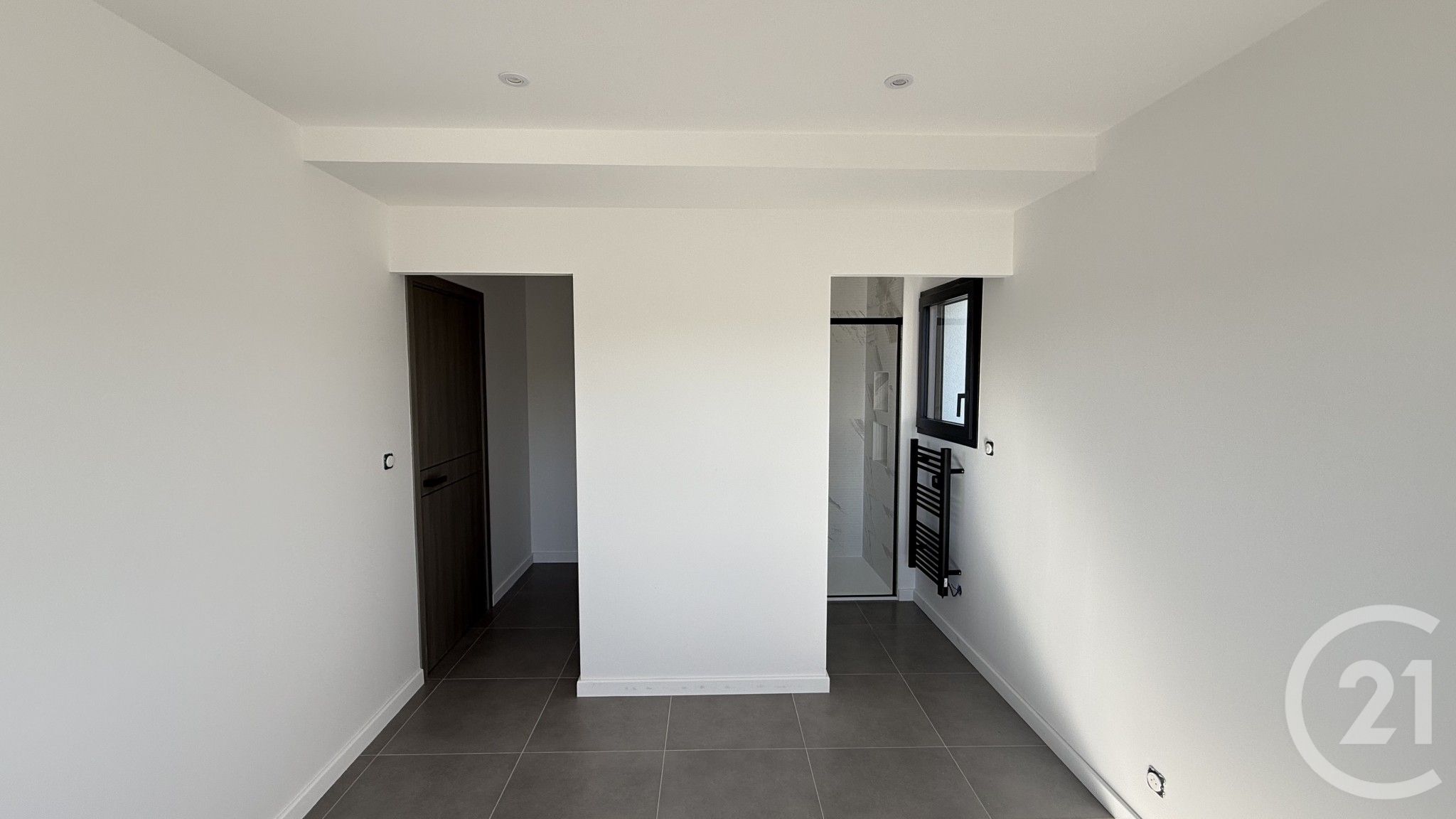 Maison à vendre - 5 pièces - 120 m2 - La Rochette - 05 - PROVENCE-ALPES-COTE-D-AZUR — 11