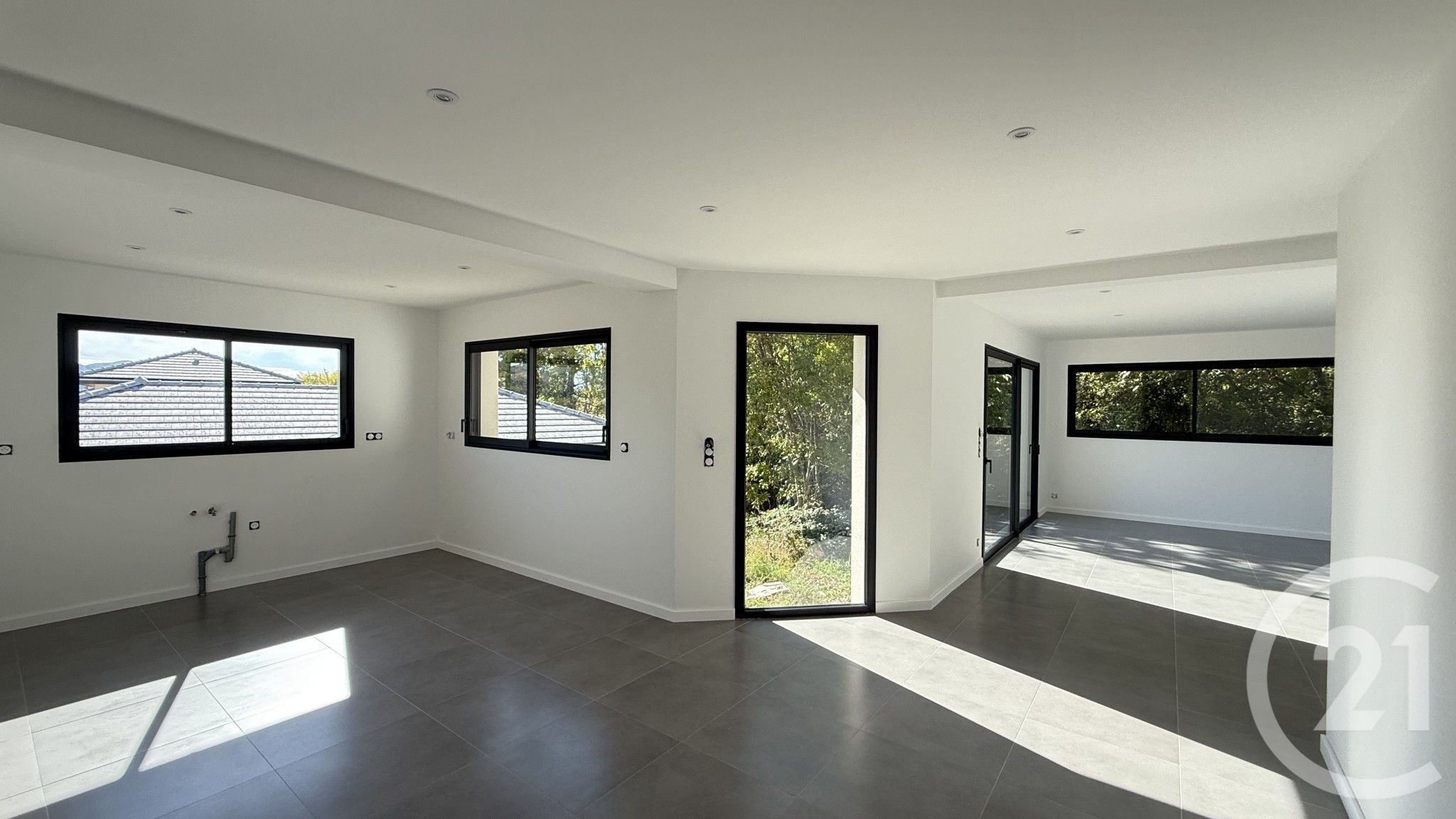 Maison à vendre - 5 pièces - 120 m2 - La Rochette - 05 - PROVENCE-ALPES-COTE-D-AZUR — 4