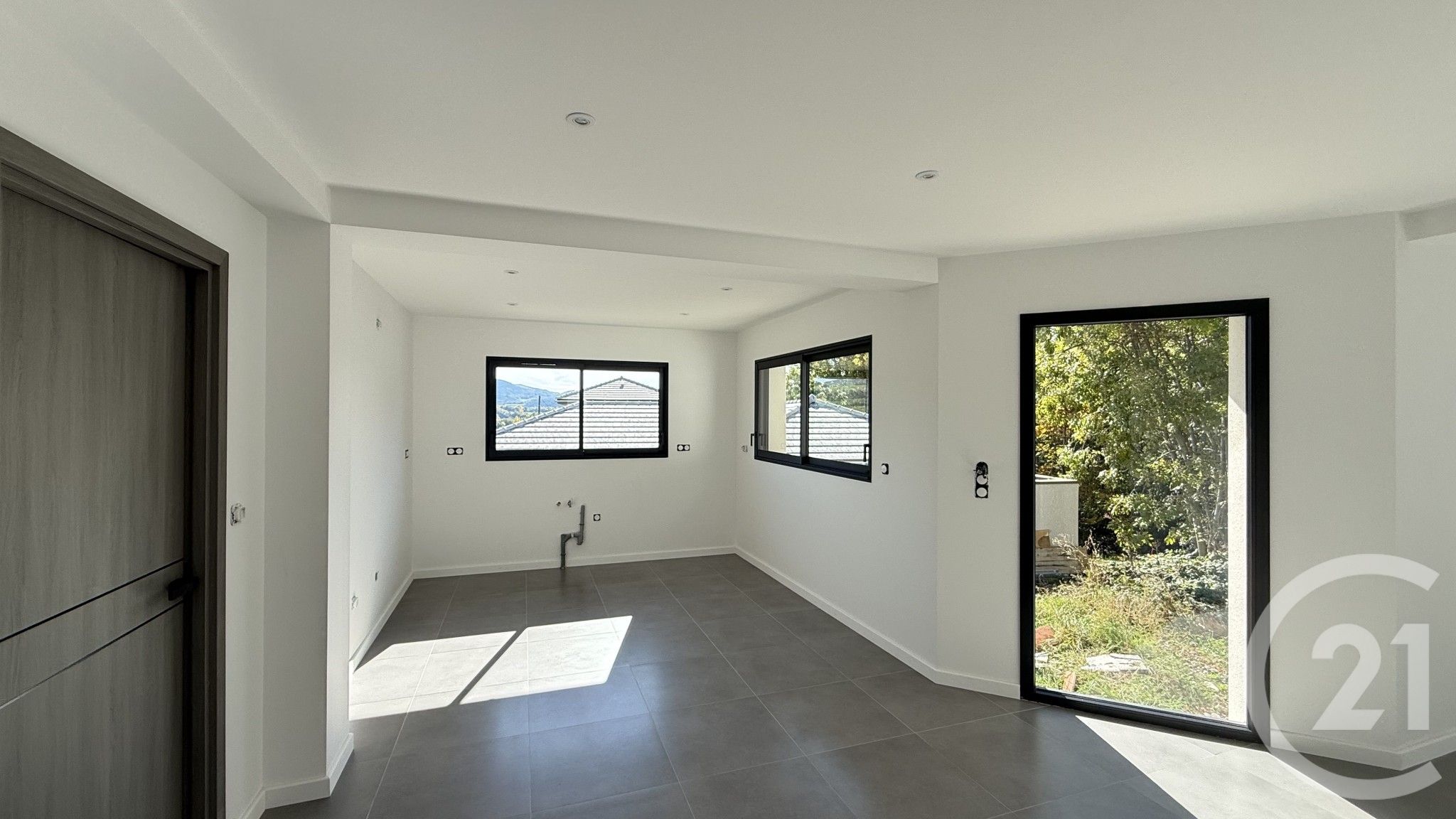 Maison à vendre - 5 pièces - 120 m2 - La Rochette - 05 - PROVENCE-ALPES-COTE-D-AZUR — 6