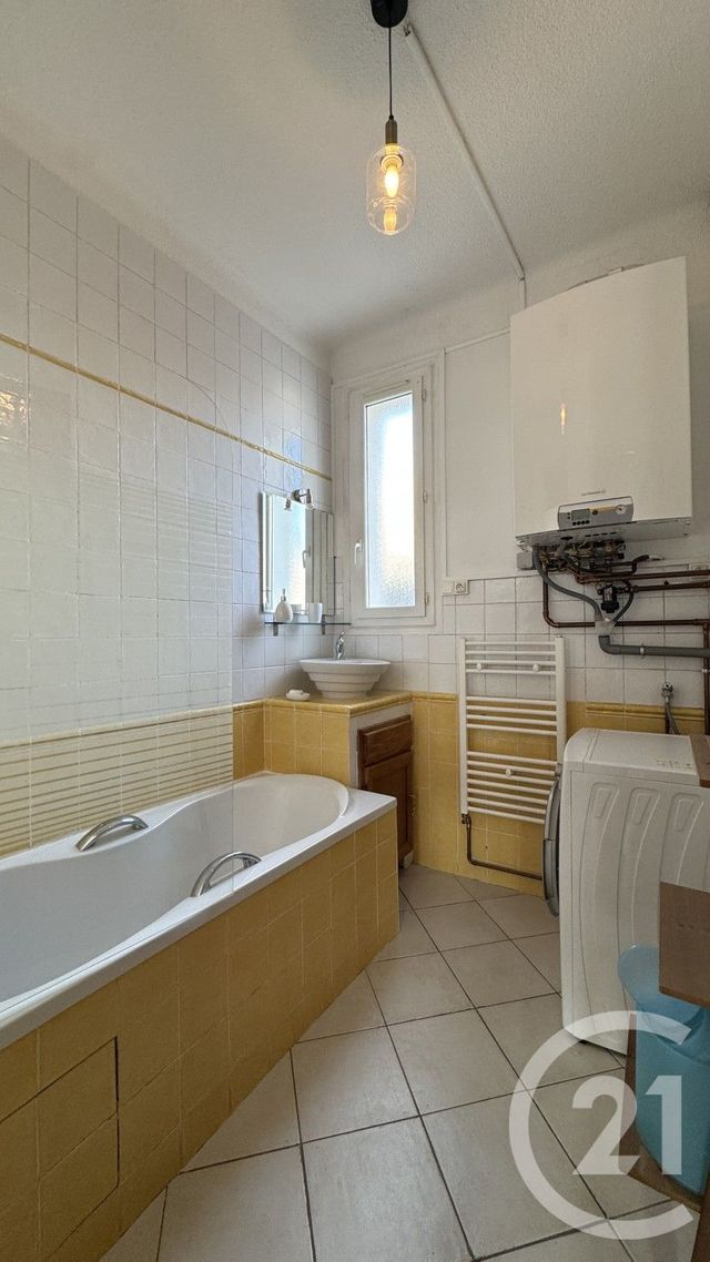 Appartement T3 à vendre - 3 pièces - 72,52 m2 - Gap - 05 - PROVENCE-ALPES-COTE-D-AZUR