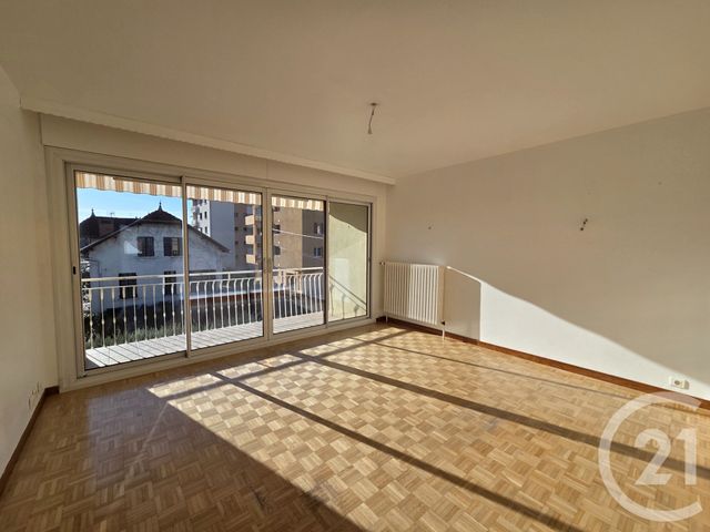 Appartement F3 &agrave; louer - 3 pi&egrave;ces - 59,10 m2 - Gap - 05 - PROVENCE-ALPES-COTE-D-AZUR