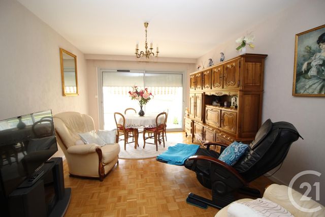 Appartement F3 &agrave; louer - 3 pi&egrave;ces - 76,81 m2 - Gap - 05 - PROVENCE-ALPES-COTE-D-AZUR