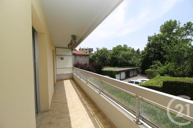 Appartement F3 &agrave; louer - 3 pi&egrave;ces - 76,81 m2 - Gap - 05 - PROVENCE-ALPES-COTE-D-AZUR