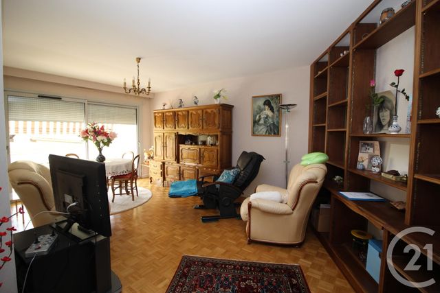 Appartement F3 &agrave; louer - 3 pi&egrave;ces - 76,81 m2 - Gap - 05 - PROVENCE-ALPES-COTE-D-AZUR
