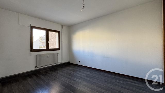 Appartement F3 &agrave; louer - 3 pi&egrave;ces - 81,78 m2 - Gap - 05 - PROVENCE-ALPES-COTE-D-AZUR