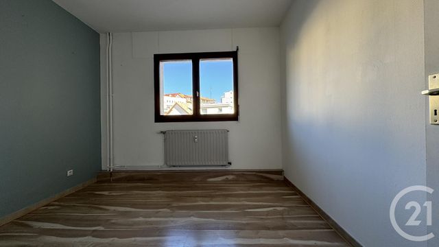 Appartement F3 &agrave; louer - 3 pi&egrave;ces - 81,78 m2 - Gap - 05 - PROVENCE-ALPES-COTE-D-AZUR