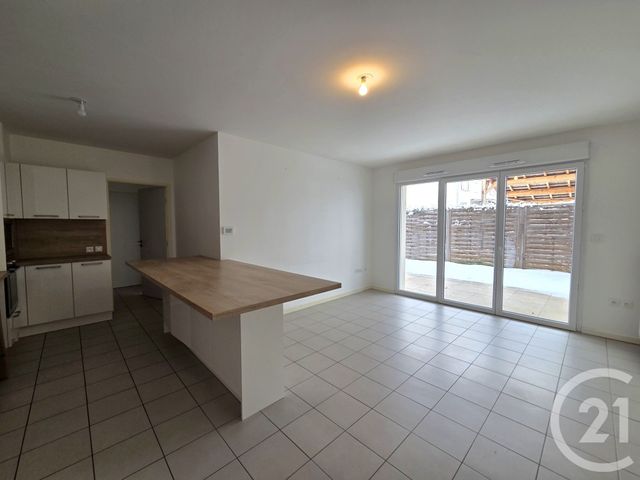 Appartement F3 &agrave; louer - 3 pi&egrave;ces - 56,50 m2 - Gap - 05 - PROVENCE-ALPES-COTE-D-AZUR