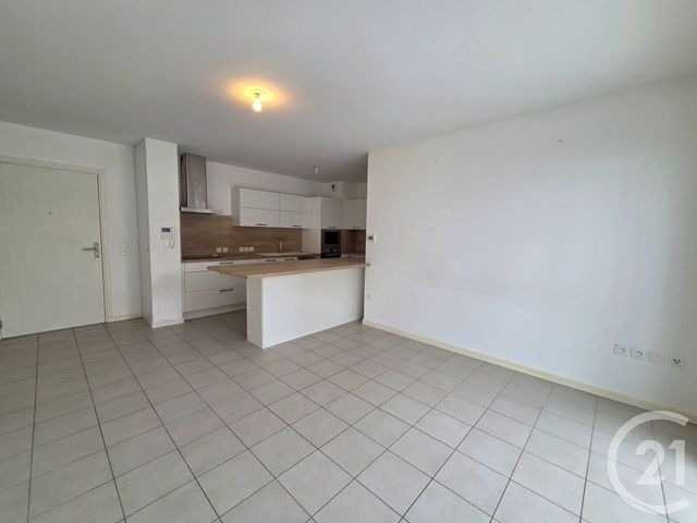 Appartement F3 &agrave; louer - 3 pi&egrave;ces - 56,50 m2 - Gap - 05 - PROVENCE-ALPES-COTE-D-AZUR