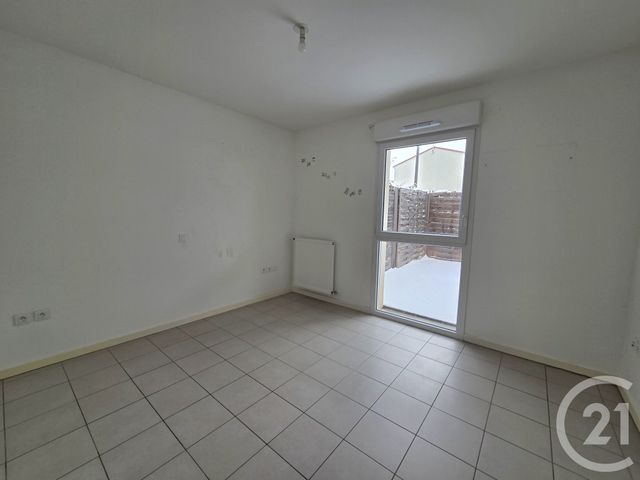 Appartement F3 &agrave; louer - 3 pi&egrave;ces - 56,50 m2 - Gap - 05 - PROVENCE-ALPES-COTE-D-AZUR