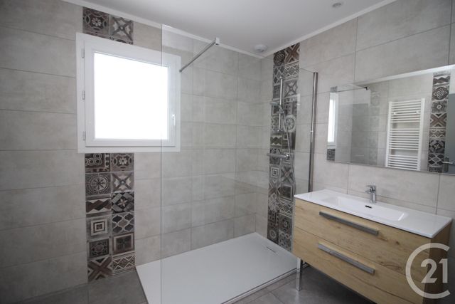 Maison &agrave; louer - 4 pi&egrave;ces - 91,40 m2 - Gap - 05 - PROVENCE-ALPES-COTE-D-AZUR