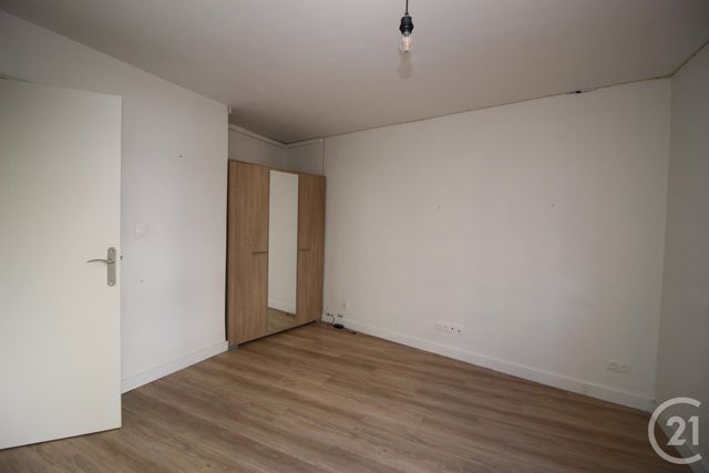 Appartement F4 &agrave; louer - 4 pi&egrave;ces - 92,99 m2 - Gap - 05 - PROVENCE-ALPES-COTE-D-AZUR
