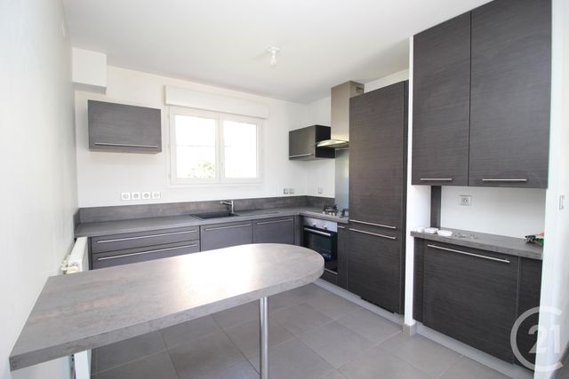 Appartement F3 &agrave; louer - 3 pi&egrave;ces - 65,86 m2 - Gap - 05 - PROVENCE-ALPES-COTE-D-AZUR
