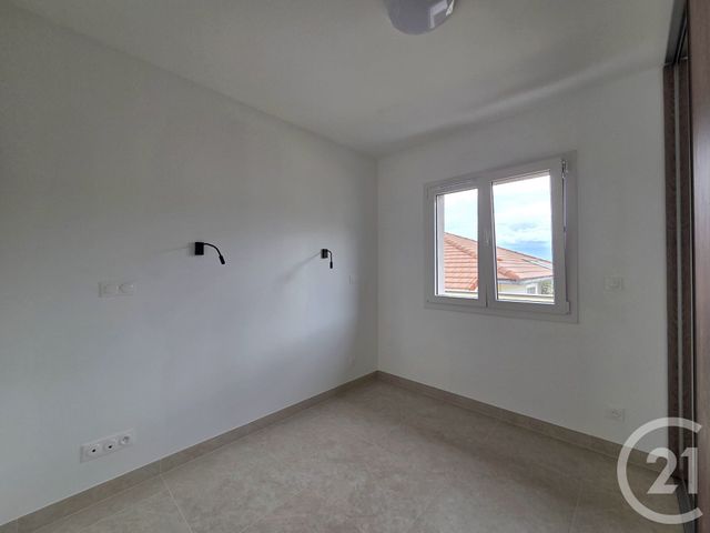 Maison &agrave; louer - 4 pi&egrave;ces - 110,63 m2 - La Freissinouse - 05 - PROVENCE-ALPES-COTE-D-AZUR