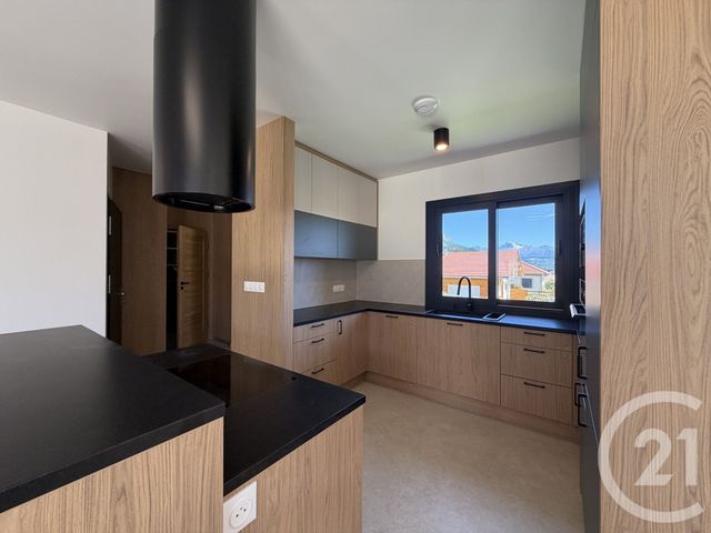 Maison &agrave; louer - 4 pi&egrave;ces - 110,96 m2 - La Freissinouse - 05 - PROVENCE-ALPES-COTE-D-AZUR