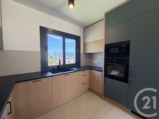 Maison &agrave; louer - 4 pi&egrave;ces - 110,96 m2 - La Freissinouse - 05 - PROVENCE-ALPES-COTE-D-AZUR