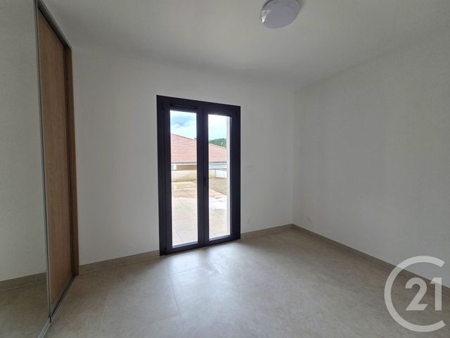 Maison &agrave; louer - 4 pi&egrave;ces - 110,96 m2 - La Freissinouse - 05 - PROVENCE-ALPES-COTE-D-AZUR