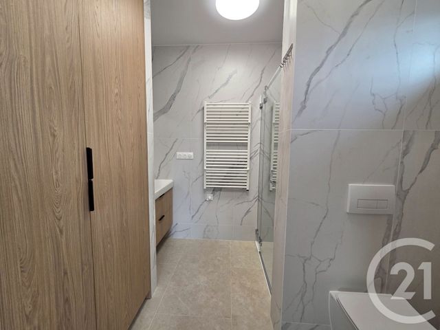 Maison &agrave; louer - 4 pi&egrave;ces - 110,96 m2 - La Freissinouse - 05 - PROVENCE-ALPES-COTE-D-AZUR