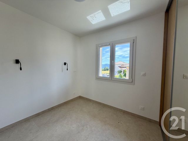 Maison &agrave; louer - 4 pi&egrave;ces - 110,96 m2 - La Freissinouse - 05 - PROVENCE-ALPES-COTE-D-AZUR