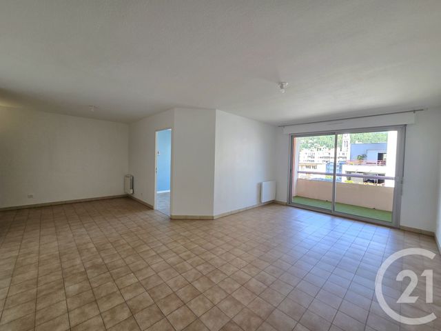 Appartement F2 &agrave; louer - 2 pi&egrave;ces - 53,65 m2 - Gap - 05 - PROVENCE-ALPES-COTE-D-AZUR