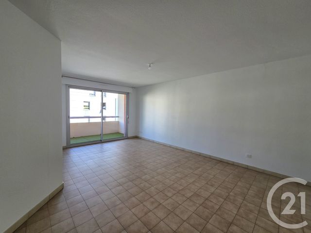 Appartement F2 &agrave; louer - 2 pi&egrave;ces - 53,65 m2 - Gap - 05 - PROVENCE-ALPES-COTE-D-AZUR