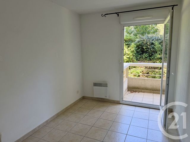 Appartement F4 &agrave; louer - 4 pi&egrave;ces - 80,87 m2 - Gap - 05 - PROVENCE-ALPES-COTE-D-AZUR