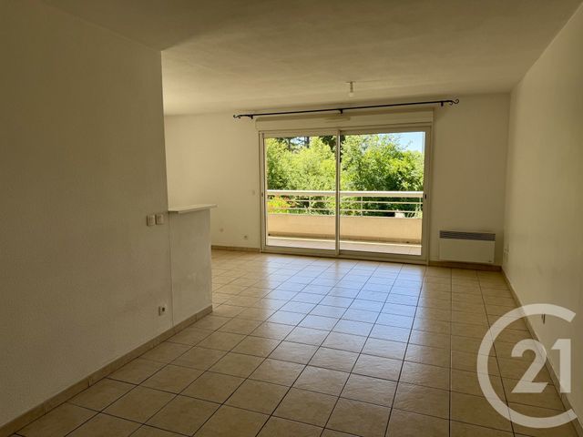 Appartement F4 &agrave; louer - 4 pi&egrave;ces - 80,87 m2 - Gap - 05 - PROVENCE-ALPES-COTE-D-AZUR