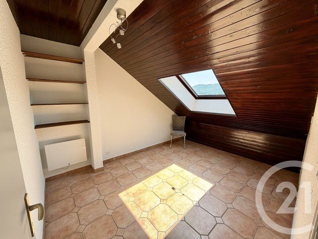 Appartement F4 &agrave; louer - 4 pi&egrave;ces - 84,08 m2 - Gap - 05 - PROVENCE-ALPES-COTE-D-AZUR