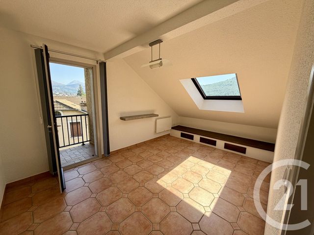 Appartement F4 &agrave; louer - 4 pi&egrave;ces - 84,08 m2 - Gap - 05 - PROVENCE-ALPES-COTE-D-AZUR