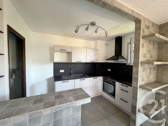 Appartement F4 &agrave; louer - 4 pi&egrave;ces - 84,08 m2 - Gap - 05 - PROVENCE-ALPES-COTE-D-AZUR