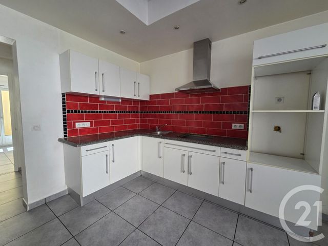 Appartement F2 &agrave; louer - 2 pi&egrave;ces - 65,44 m2 - Gap - 05 - PROVENCE-ALPES-COTE-D-AZUR