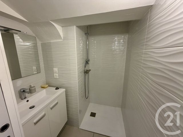 Appartement F2 &agrave; louer - 2 pi&egrave;ces - 54,21 m2 - Gap - 05 - PROVENCE-ALPES-COTE-D-AZUR