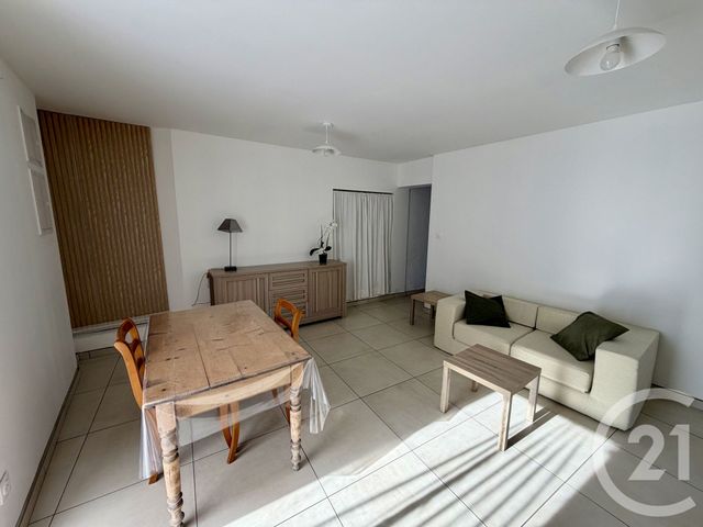 Appartement F2 &agrave; louer - 2 pi&egrave;ces - 54,21 m2 - Gap - 05 - PROVENCE-ALPES-COTE-D-AZUR