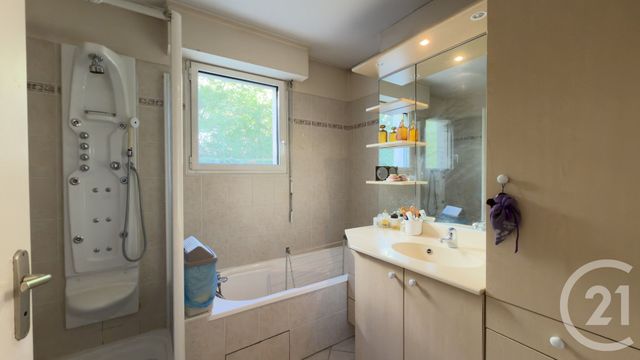 Appartement F4 &agrave; vendre - 4 pi&egrave;ces - 99,26 m2 - Gap - 05 - PROVENCE-ALPES-COTE-D-AZUR